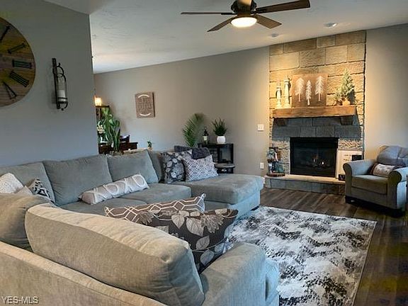 4th image of 4396 Shannon Dr