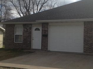 640 E Madison St #B, Marshfield, MO 65706