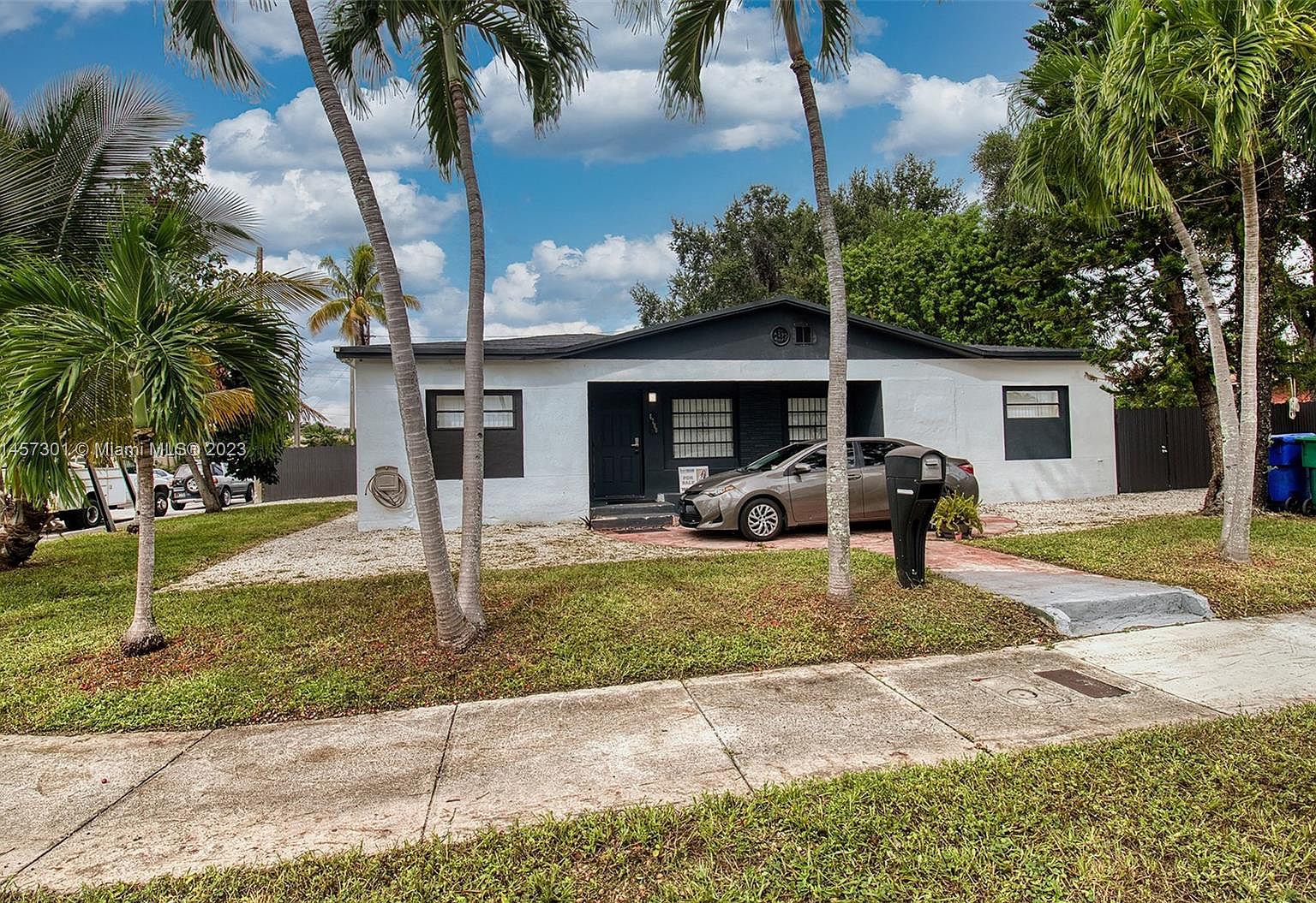 2700 NW 5th Avenue - 2700 NW 5th Avenue