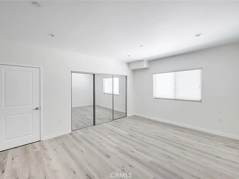 14526 Hartland St #307 — Photo 18