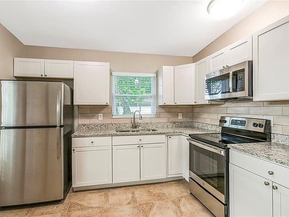 5th image of 4507 W Paris St