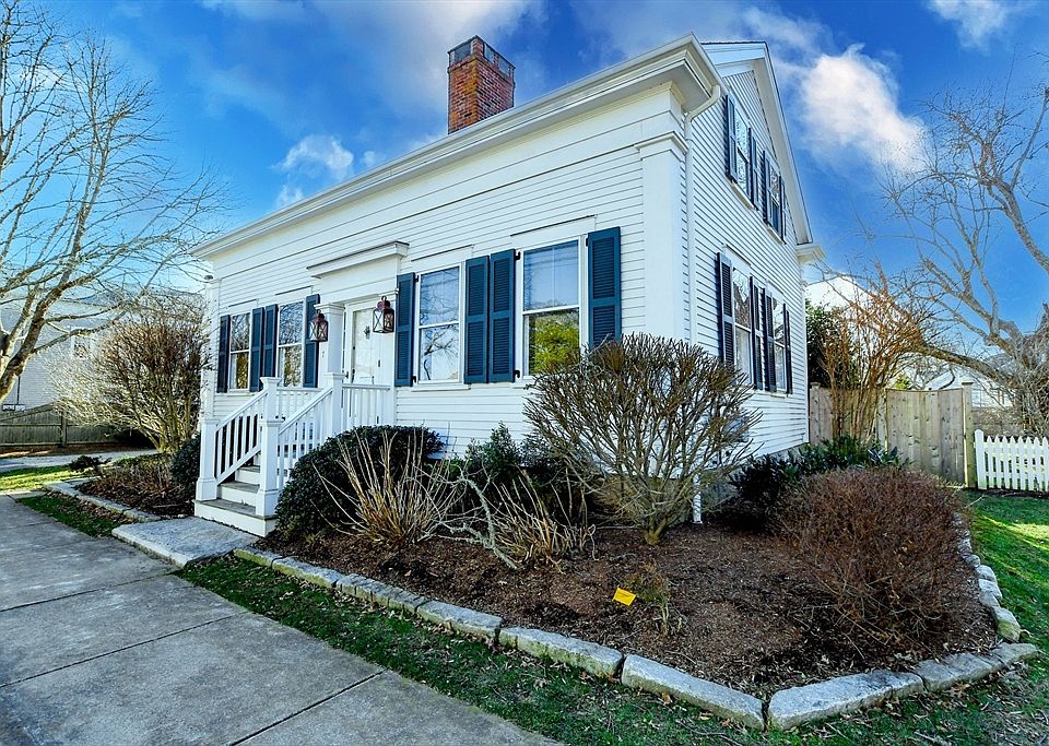 7 North St, Mattapoisett, MA 02739 Zillow