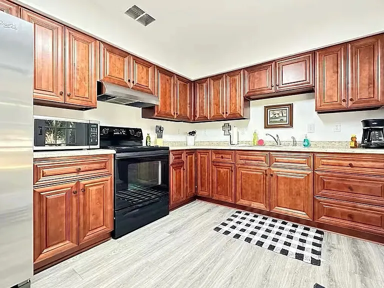 6500 SW 60th Ave — Photo 5