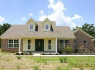 227 Beverly Ln, Holly Springs, MS 38635
