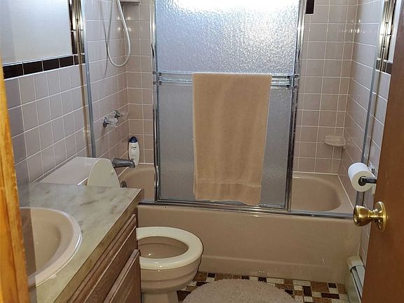5th image of 231 Campbell Ave