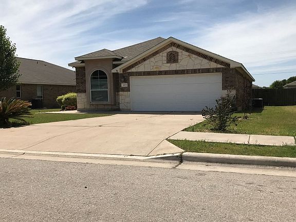 4th image of 1003 Herrera Ct