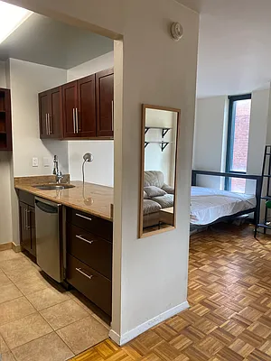 Rented by R New York | media 11