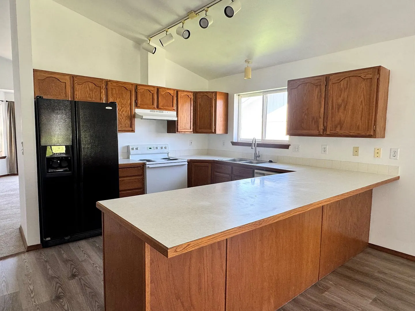 Terraced Estates 3br, 2ba, Dbl garage, Central air — Photo 3