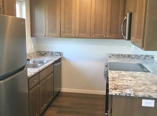 610 N Main St, Phoenix, OR 97535