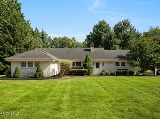 20 Rutledge Dr, Red Bank, NJ 07701