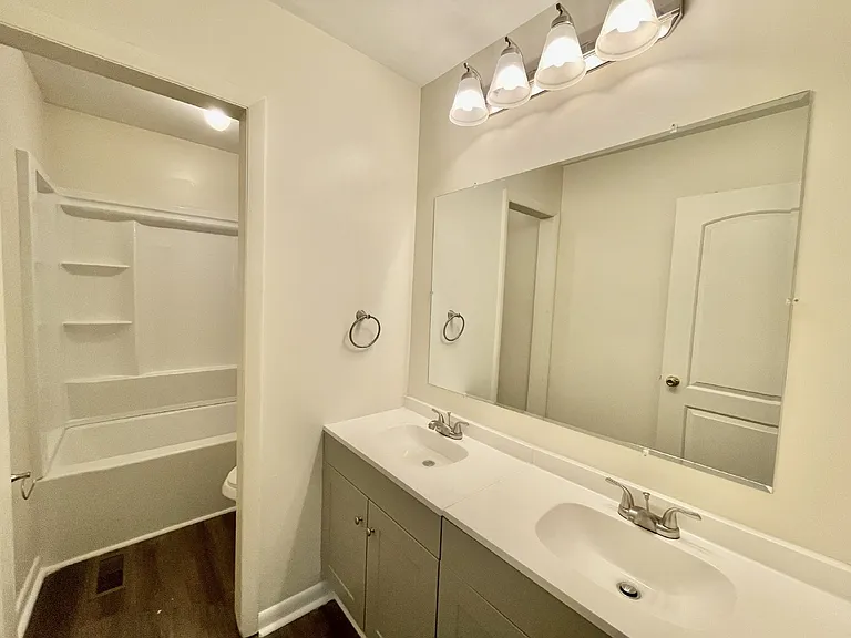 717 Rockwood Dr — Photo 6