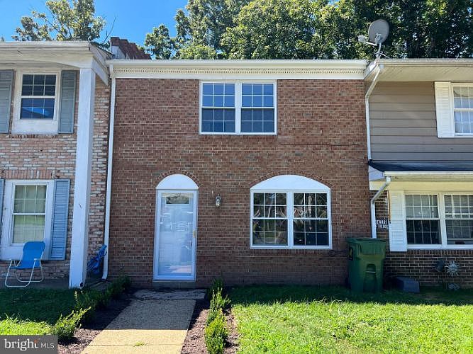 1st image of 924 Bellows Ave