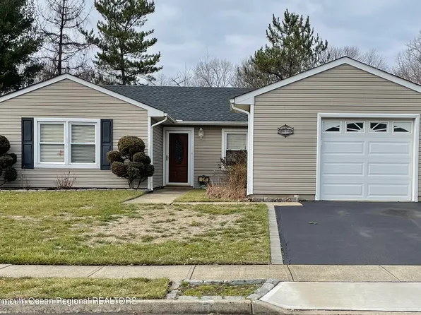 34 Long Road, Howell, NJ 07728