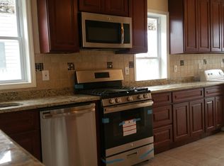 216 Chestnut St, Middlesex, NJ 08846