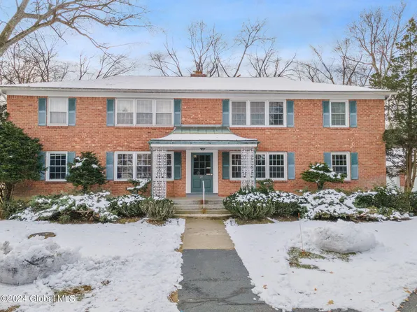 21 Regina Court #2, Delmar, NY 12054