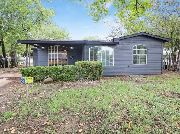 2405 Carverly Dr, Fort Worth, TX 76112