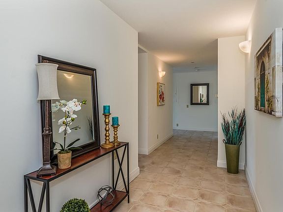 3rd image of 400 E 3rd Ave APT 208