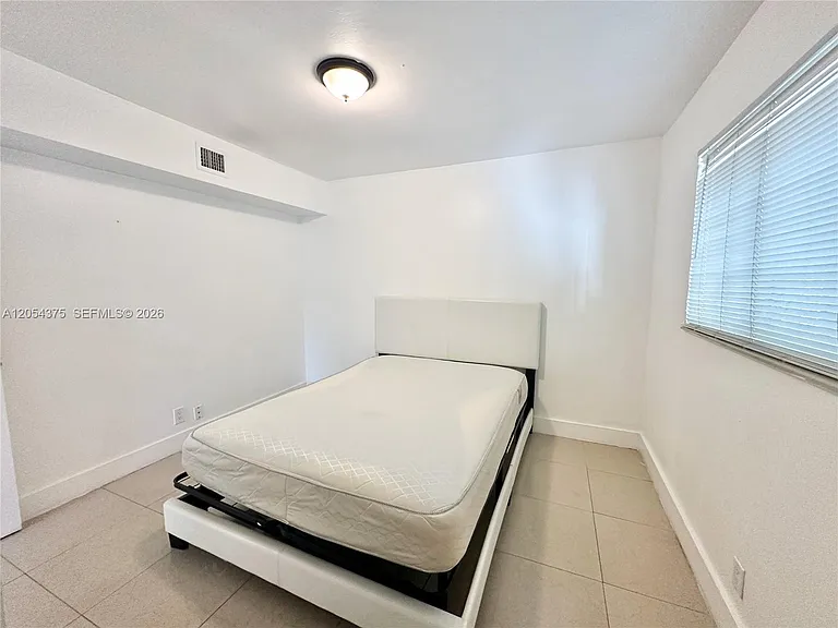 1548 SW 5th Pl #1 — Photo 30