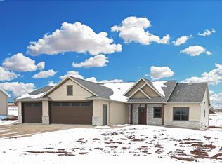 N971 Quarry Rim Rd, Greenville, WI 54942