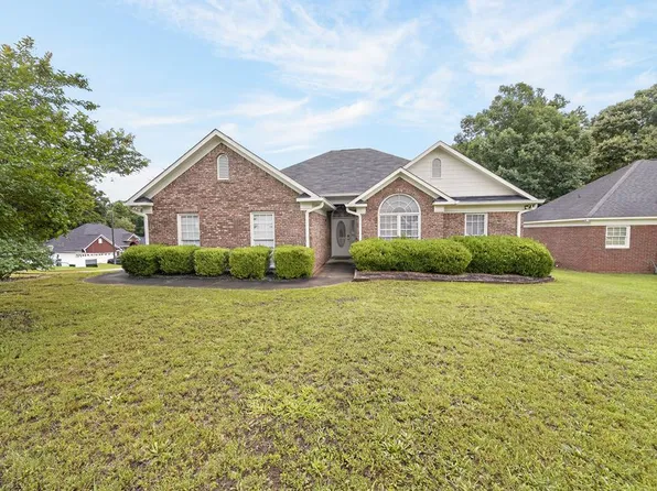 5018 Briarwood Ct, Phenix City, AL 36867