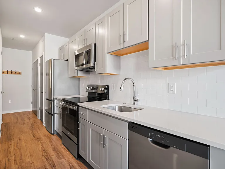 1143 N 3rd Street — Photo 42