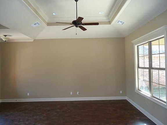 5th image of 307 Milton Estates Ln
