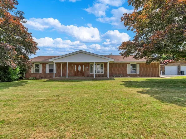 206 Wolf Creek Rd, Fayetteville, WV 25840