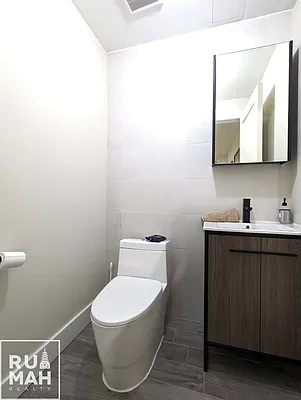 Rented by Rumah Realty Inc | media 17