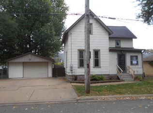 904 Johnson Ave, Sterling, IL 61081