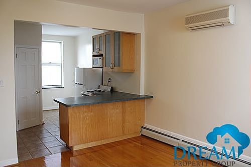 2nd image of 1136 31st Ave APT 4R