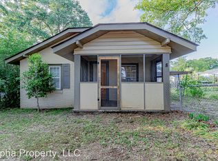 8 Dan St, Taylors, SC 29687