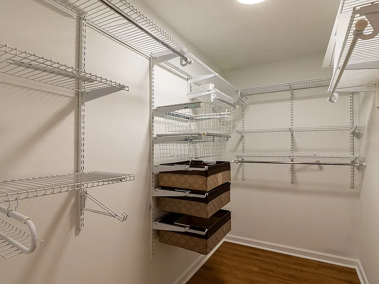 700 Keyes Dr — Photo 13