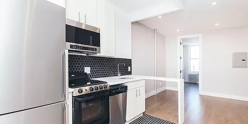 Rented by Green Leaf Management, LLC | media 10