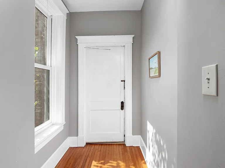 4388 McPherson Ave — Photo 19