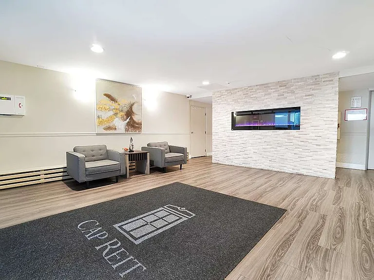 544 Sydney Ave — Photo 17