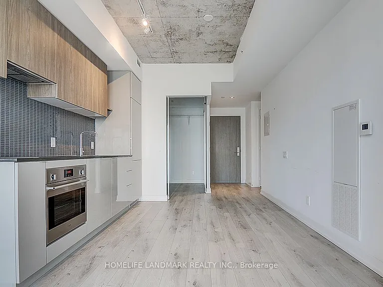 161 Roehampton Ave #2811 — Photo 13