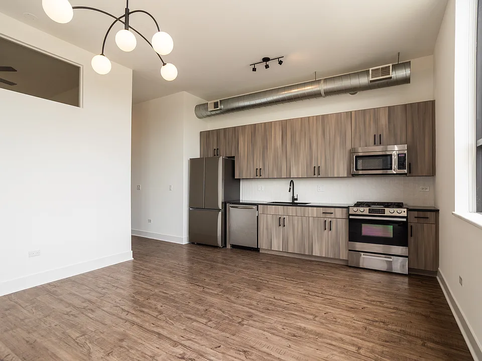 4234 N Western Ave #2B