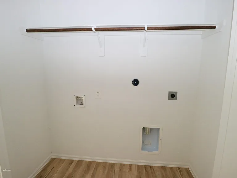 21811 Hickory Springs Ct — Photo 22