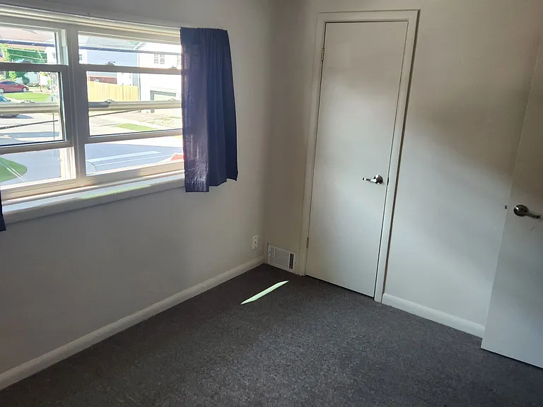 5696 Buchanan Ave #UPPER — Photo 6