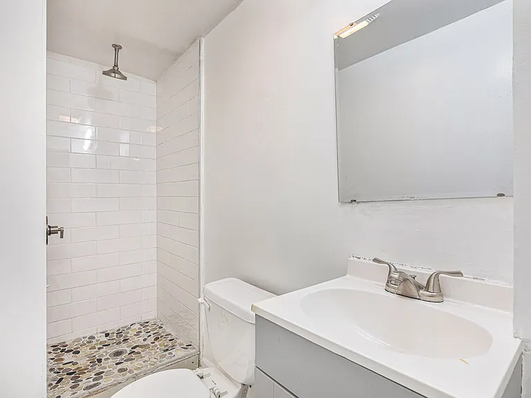 1208 S Mayview Ave — Photo 13