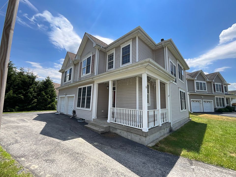 1st image of 6 Blackmoor Cir