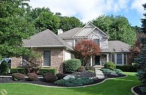 2nd image of 1302 S Creek Dr