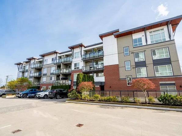 19567 64th Ave #303, Surrey, BC V3S 7H8