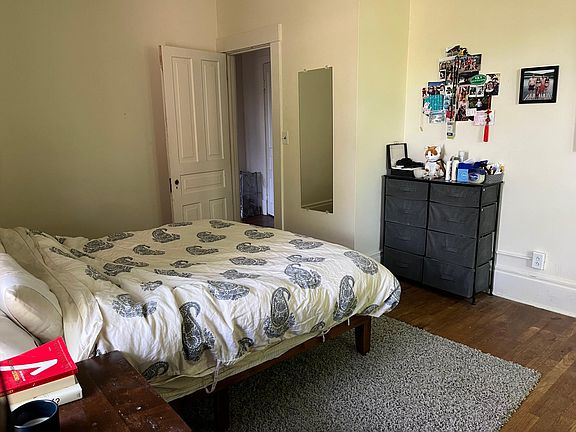 4th image of 903 W Huron St #3
