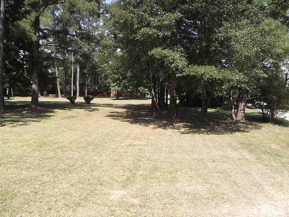 2nd image of 6007 Holly Ln