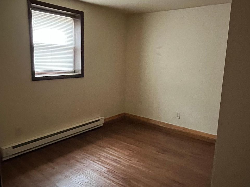 709 Leonard Ave Dekalb IL Zillow