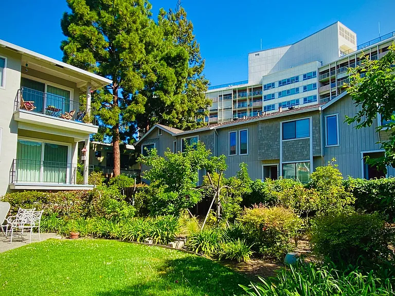837 Cowper St #M — Photo 36