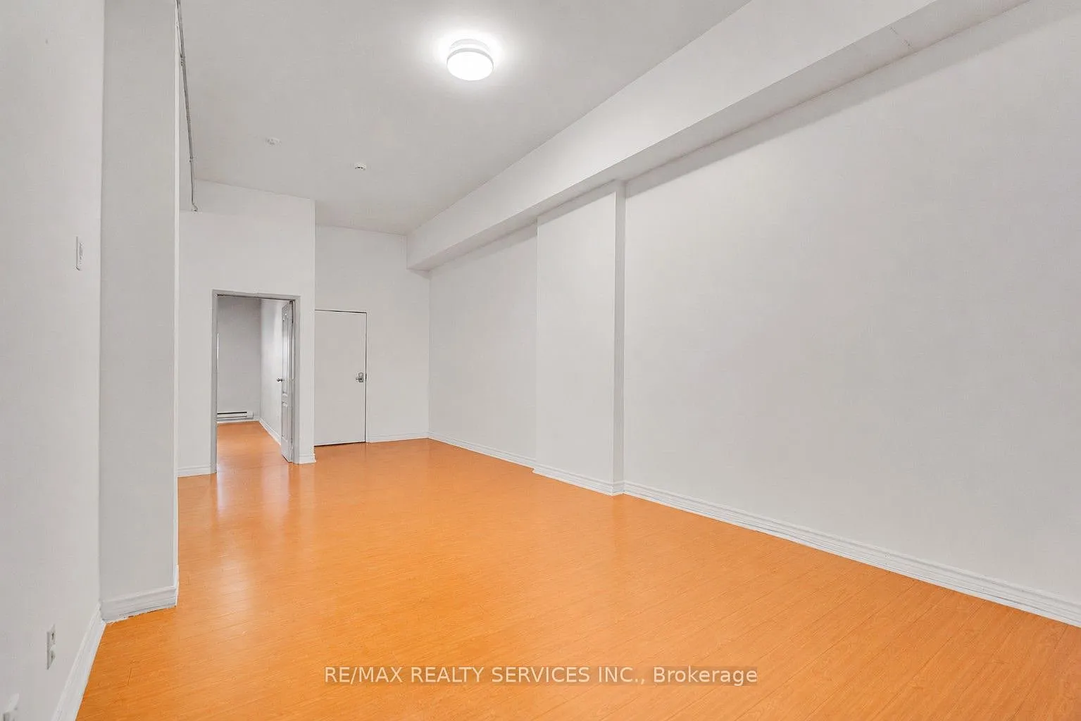 3 bed, $2,200 — Photo 3