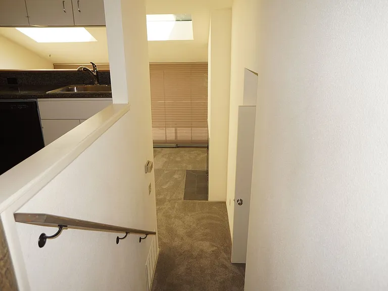 1440 SW Upland Dr — Photo 12