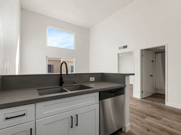 Berendo, 321 S Berendo St APT 305, Los Angeles, CA 90020
